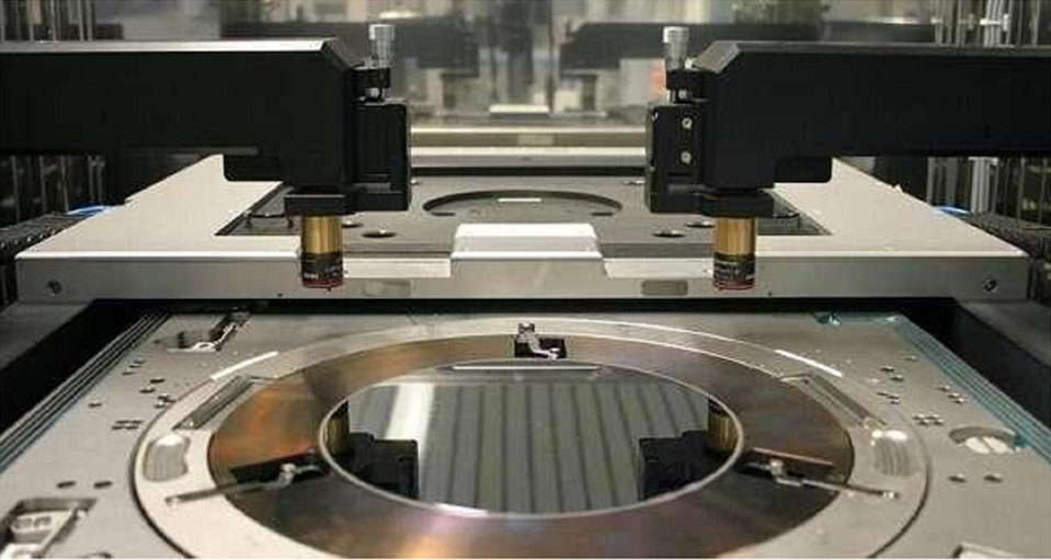 Silicon carbide (SiC) furnace lamp